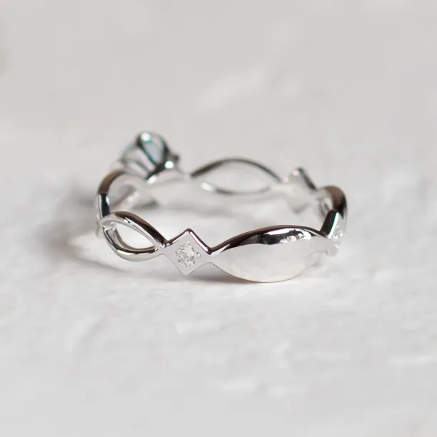 Zlatý prsten s akvamarínem a diamanty QUEEN Image