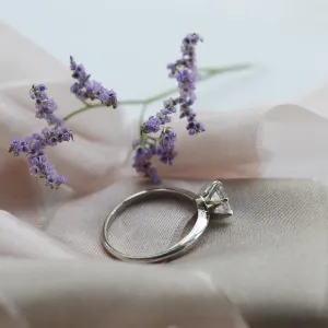 Zlatý prsten s měsíčním kamenem TONI Thumbnail