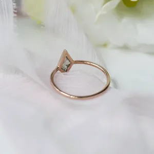 Solid gold ring with salt and pepper diamond STEW Thumbnail