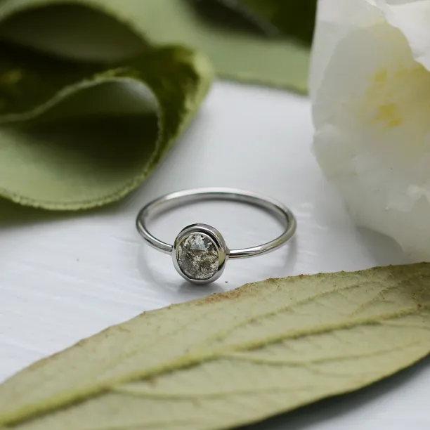 Zlatý prsten s diamantem salt and pepper HIKS Image