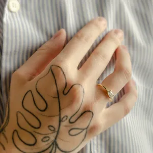 Originální zásnubní prsten s moissanity GLOW Thumbnail