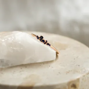 Zlatý minimalistický prsten se safíry CLUSTER Thumbnail