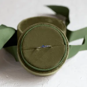 Zlatý minimalistický prsten se safíry CLUSTER Thumbnail