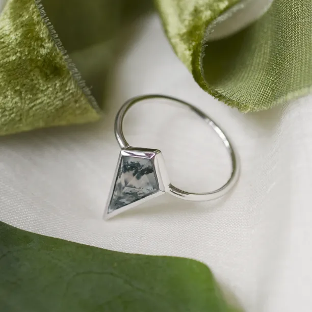 Zlatý prsten s mechový achátem DANA Image