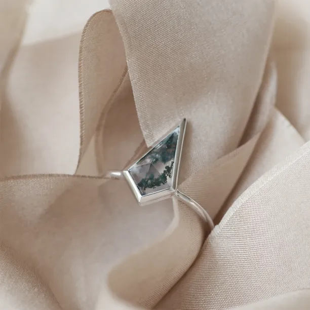 Zlatý prsten s mechový achátem DANA Image