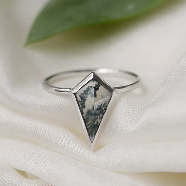 Zlatý prsten s mechový achátem DANA Image