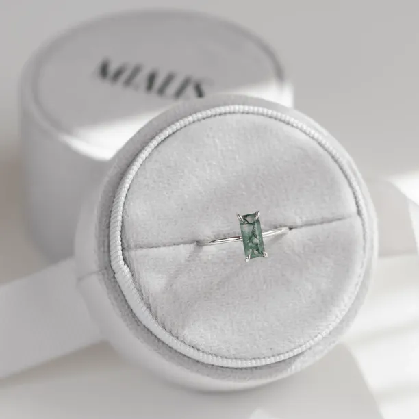 Zlatý minimalistický prsten s mechový achátem MOS Image