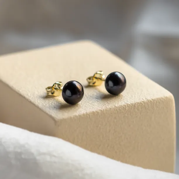 Black pearl studs VASKI Image