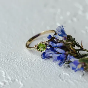 Zlatý prsten s drahokamem peridot a diamanty MONNY Thumbnail