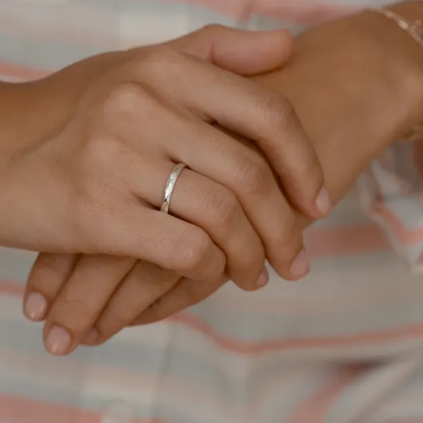 Snubní prsteny ze zlata s diamantem SILA Image