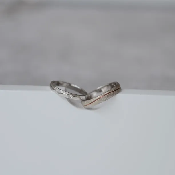 Snubní prsteny ze zlata s diamantem SILA Image