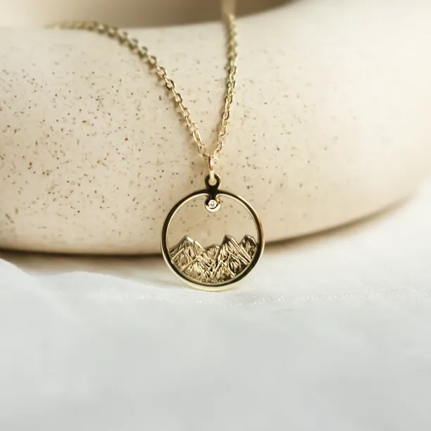Gold pendant with a diamond EVEREST Image