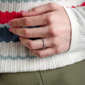 Minimalistické snubní prsteny s tepaným povrchem GOLI Thumbnail