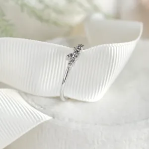 Gold ring with salt and pepper diamonds CLUSTER Thumbnail