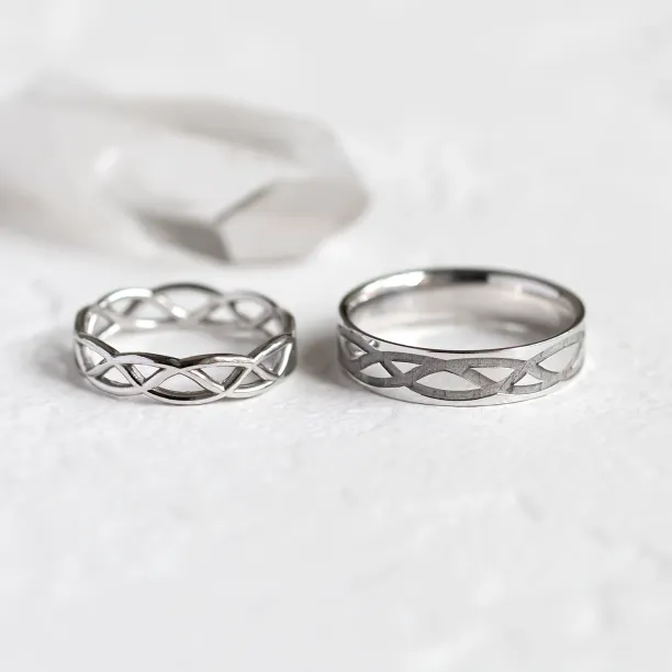 Originální snubní prsteny ze zlata s motivem ornamentu LESI Image