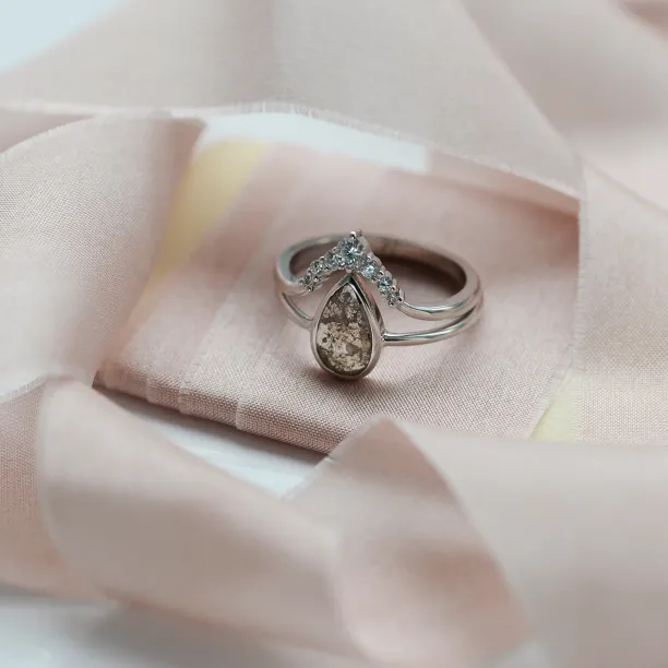 Zásnubní prsten ze zlata s diamantem salt and pepper ARDALES Image