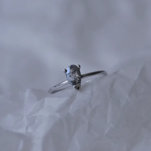 Zlatý prsten s diamantem salt and pepper ESSO Image