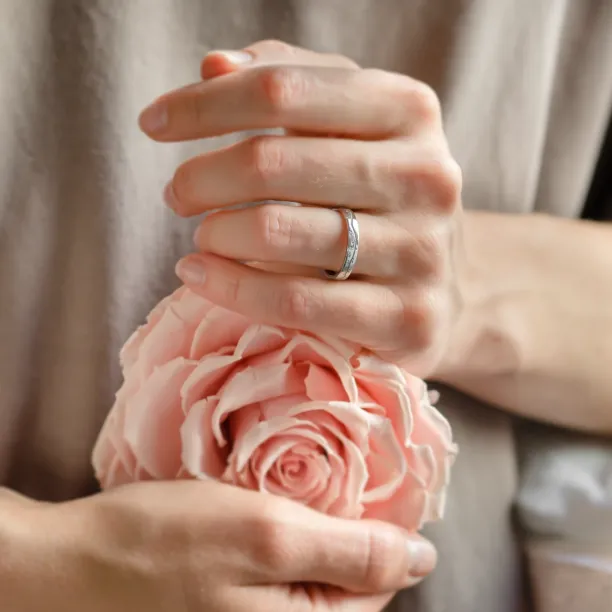 Zlaté prsteny s květinovým motivem MIKA Image