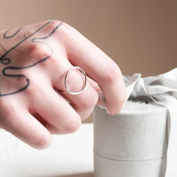 Minimalistický zlatý prsten s kruhem NORE Image