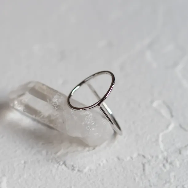 Minimalistický zlatý prsten s kruhem NORE Image