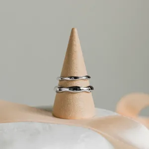 Zvlněné snubní prsteny ze zlata s diamantem APRILIA Thumbnail