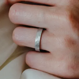 Snubní prsteny ze zlata s matným povrchem a diamantem TOFA Thumbnail