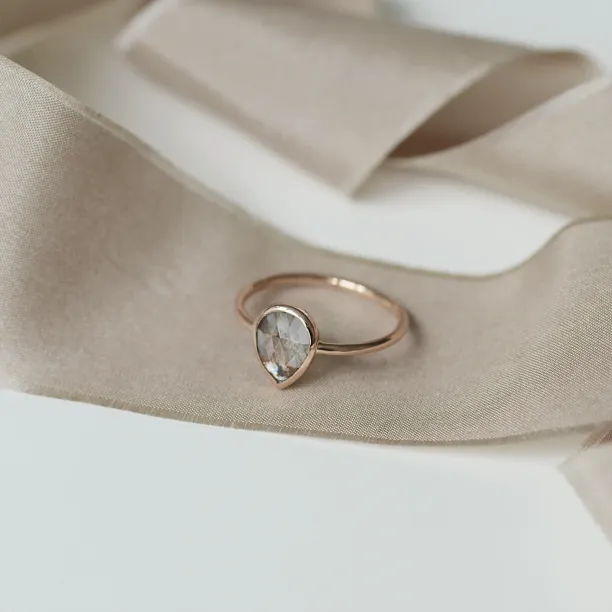 Zlatý prsten s diamantem salt and pepper XENA Image