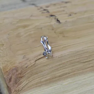 Minimalistický stříbrný prsten s květinami a diamanty  VILO Thumbnail