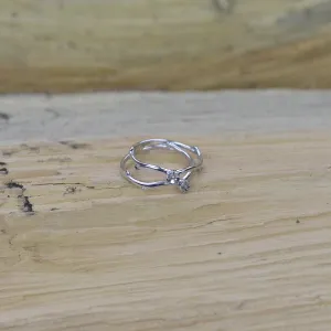 Minimalistický stříbrný prsten s květinami a diamanty  VILO Thumbnail