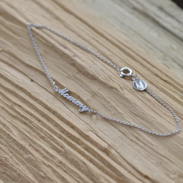 Zlatý náramek s nápisem dle výběru BEA Image