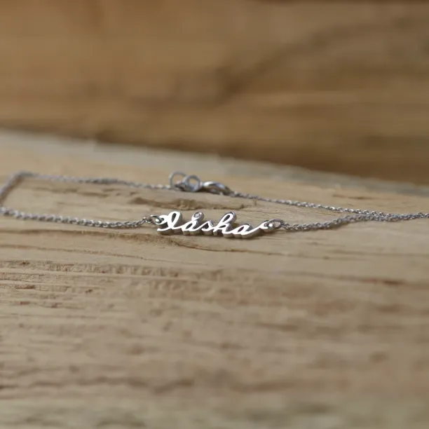 Stříbrný náramek s diamantem a nápisem Láska TRISH Image