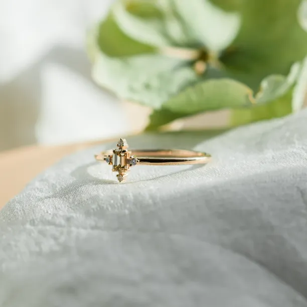 Gold ring with champagne diamond KYLIE Image