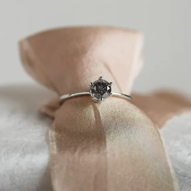 Prsten s diamantem salt and pepper 0.5ct ELLERY Image