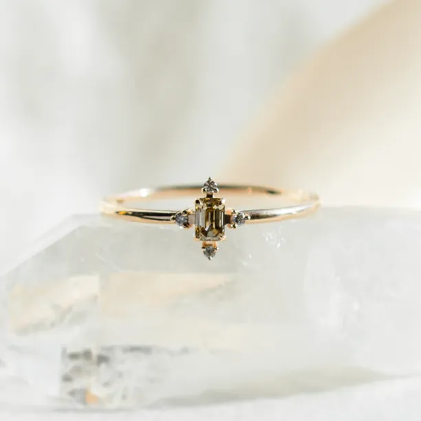 Gold ring with champagne diamond KYLIE Image