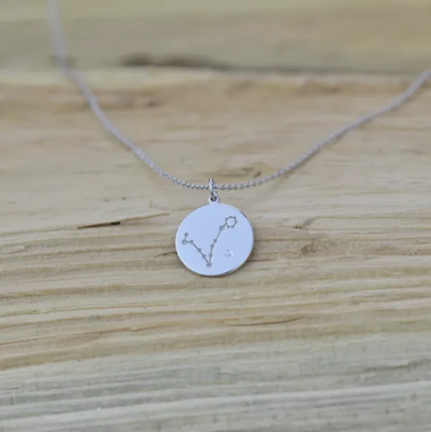 Stříbrný přívěsek se souhvězdím zvěrokruhu a diamantem ZODIAC Image