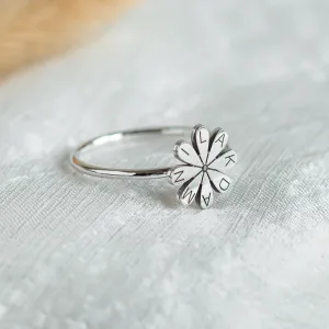 Originální prsten ze zlata s diamantem a gravírem LEXI  Thumbnail