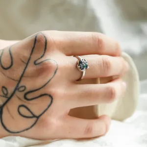 Gold ring with raw diamond VITA Thumbnail