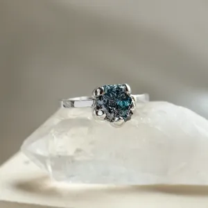 Gold ring with raw diamond VITA Thumbnail