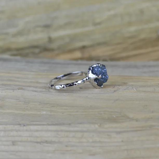 Prsten z zlata se surovým diamantem HOPE Image