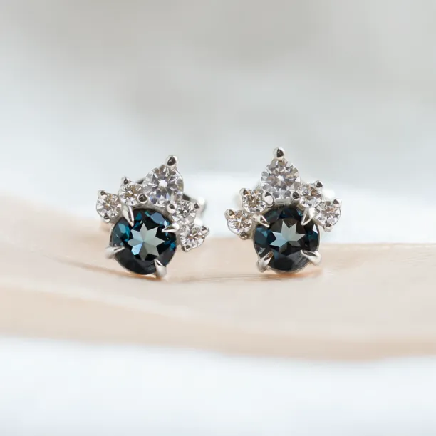 Zlaté náušnice s topazy a diamanty OCEANIA Image