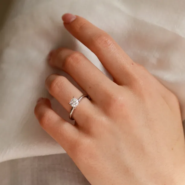 Platinum ring with diamond 0.4ct VEITA Image