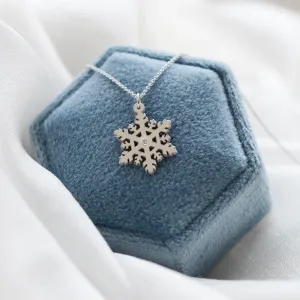 Stříbrný přívěsek JANE ve tvaru vločky s diamantem Thumbnail