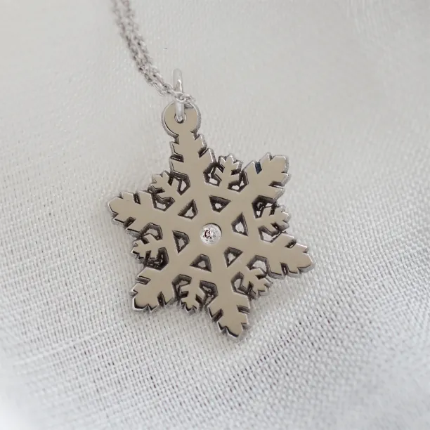 Stříbrný přívěsek JANE ve tvaru vločky s diamantem Image