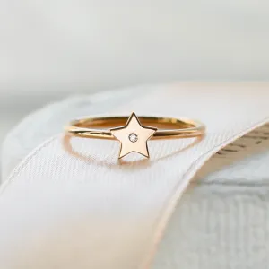 Minimalistický zlatý prsten ve tvaru hvězdy s diamantem BETTY Thumbnail