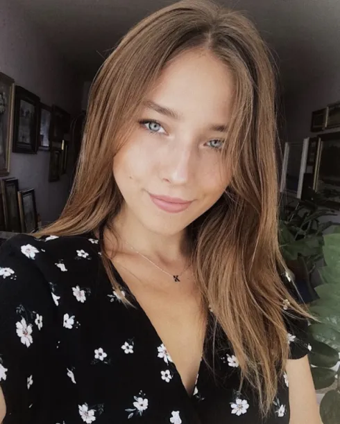 Stříbrný náhrdelník s písmenkem a diamantem VERTE Image