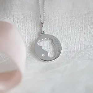 EIIA gold diamond pendant with baby foot trace Thumbnail