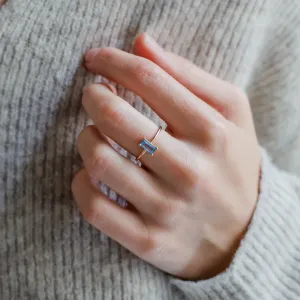 Zlatý prsten s modrým topazem CONSTANCE Thumbnail