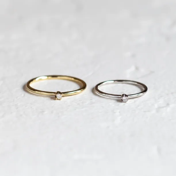 Minimalistický zlatý prsten s diamantem LAUDE Image