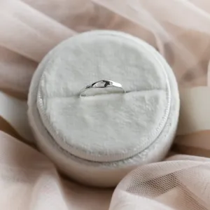 Gold ring with diamond with engraving heart VENI Thumbnail