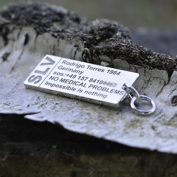 Stříbrná klíčenka se jménem majitele CLOR Image